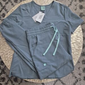 Garde malade New Set Size Large With Jogers+One Pocket Top